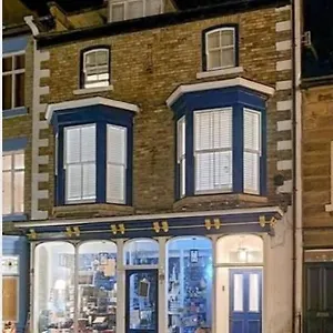 Brand New! The Old Post Office Apartment, Holiday home